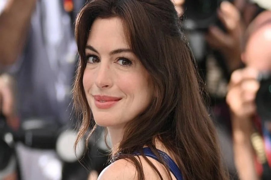 Anne Hathaway Net Worth